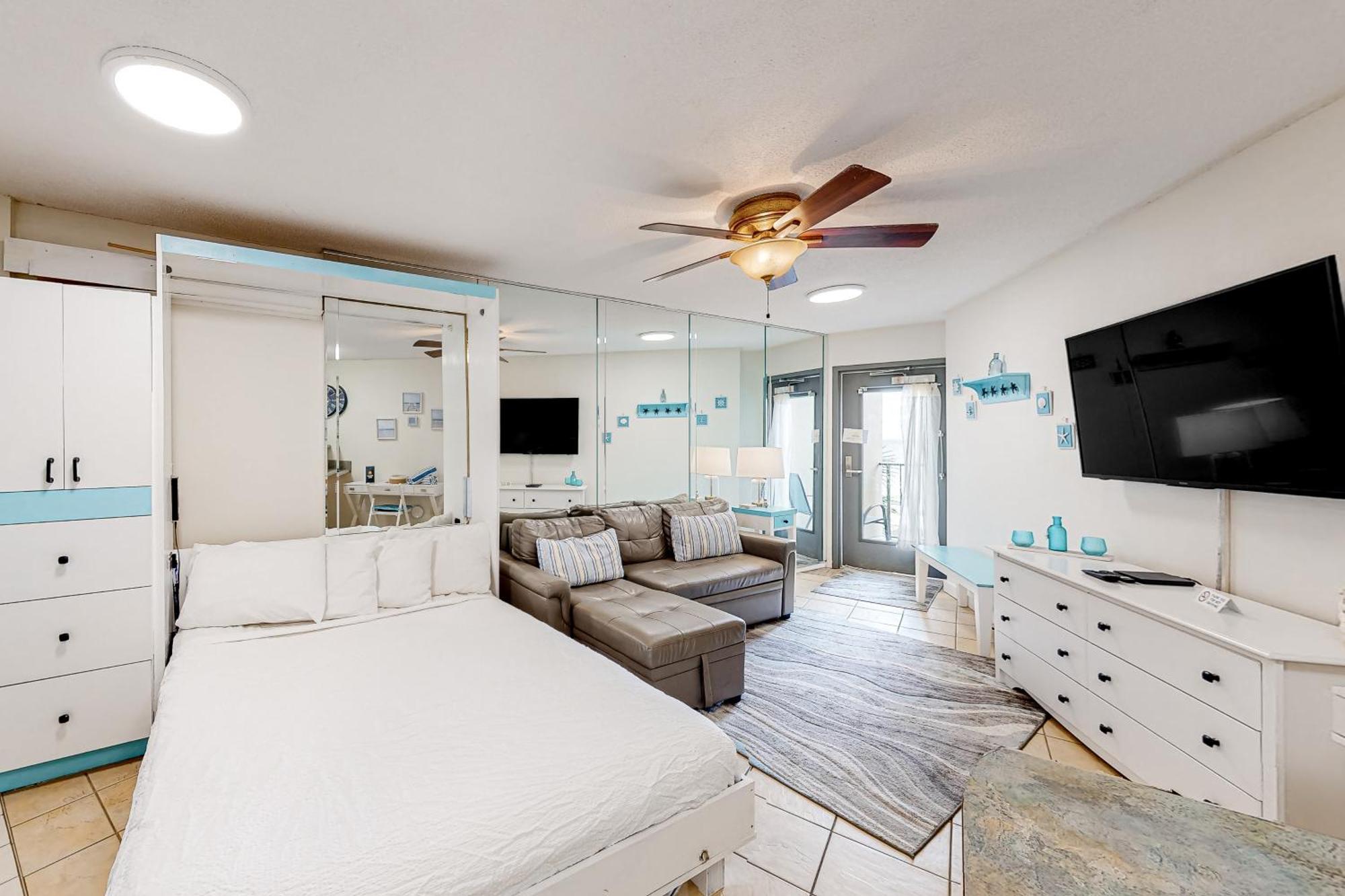 The Commodore Panama City Beach Chambre photo